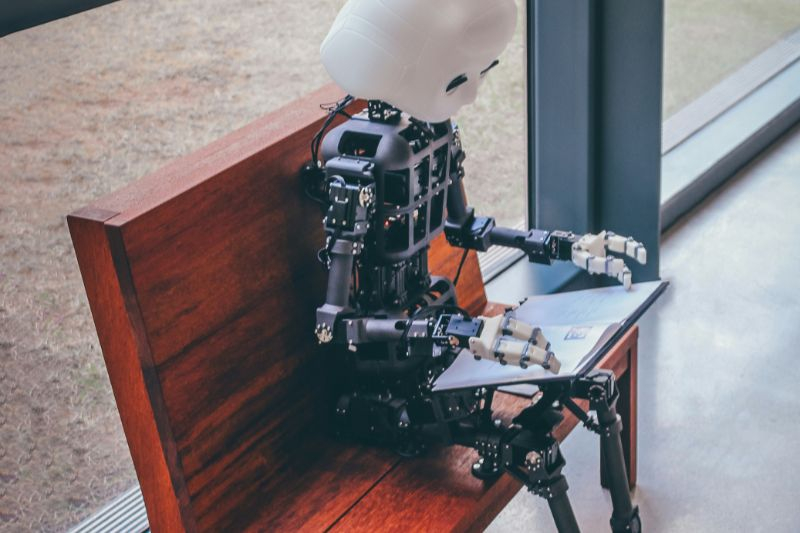 Čeští zaměstnanci umělé inteligenci fandí, ale nečekají víc volna ani peněz Čeští zaměstnanci umělé inteligenci fandí, ale nečekají víc volna ani peněz