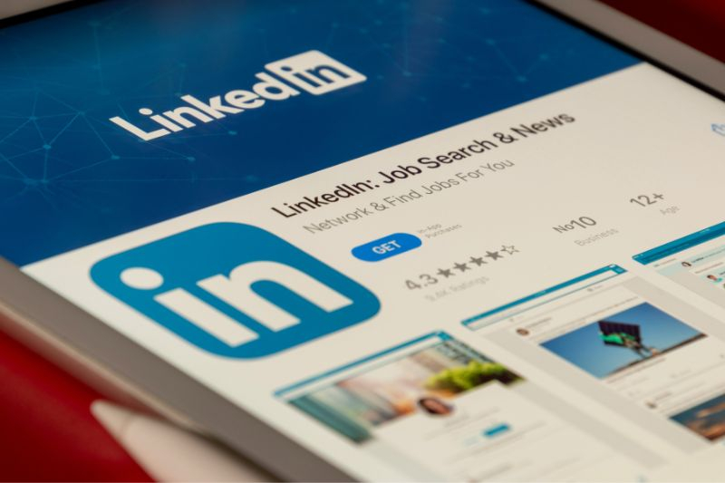 LinkedIn je z pohledu náboru zaměstnanců spíš nafouknutá bublina LinkedIn je z pohledu náboru zaměstnanců spíš nafouknutá bublina
